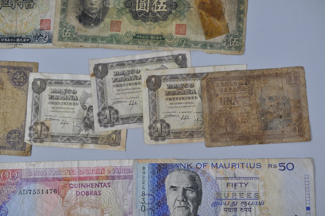 Assortment of Old Banknotes, photo 8 of 19