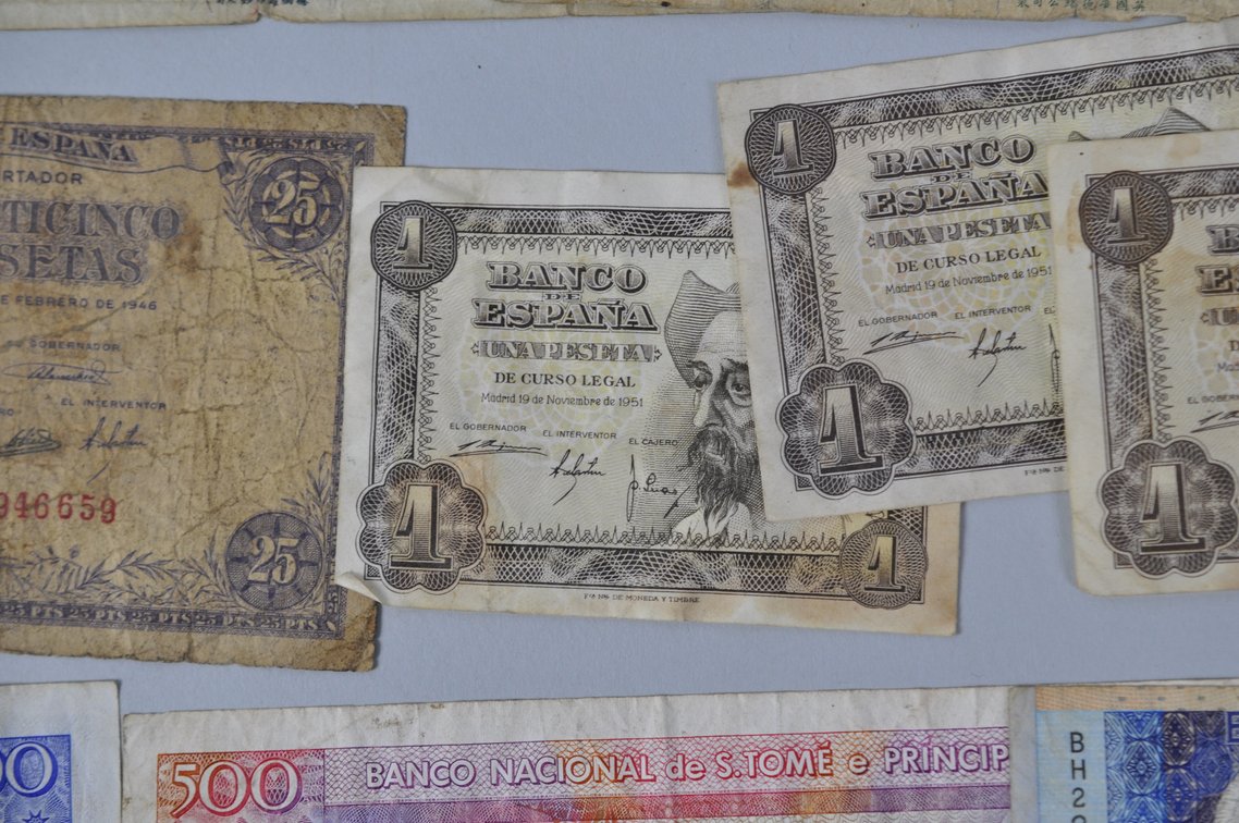 Assortment of Old Banknotes, photo 10 of 19