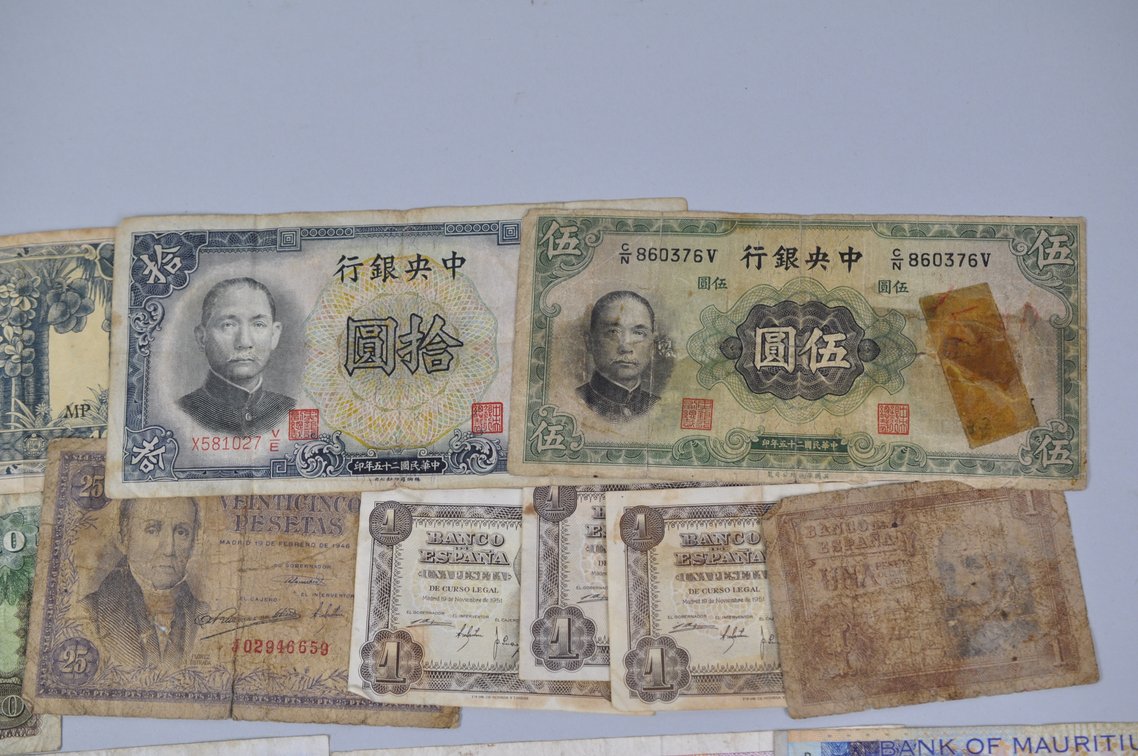 Assortment of Old Banknotes, photo 6 of 19