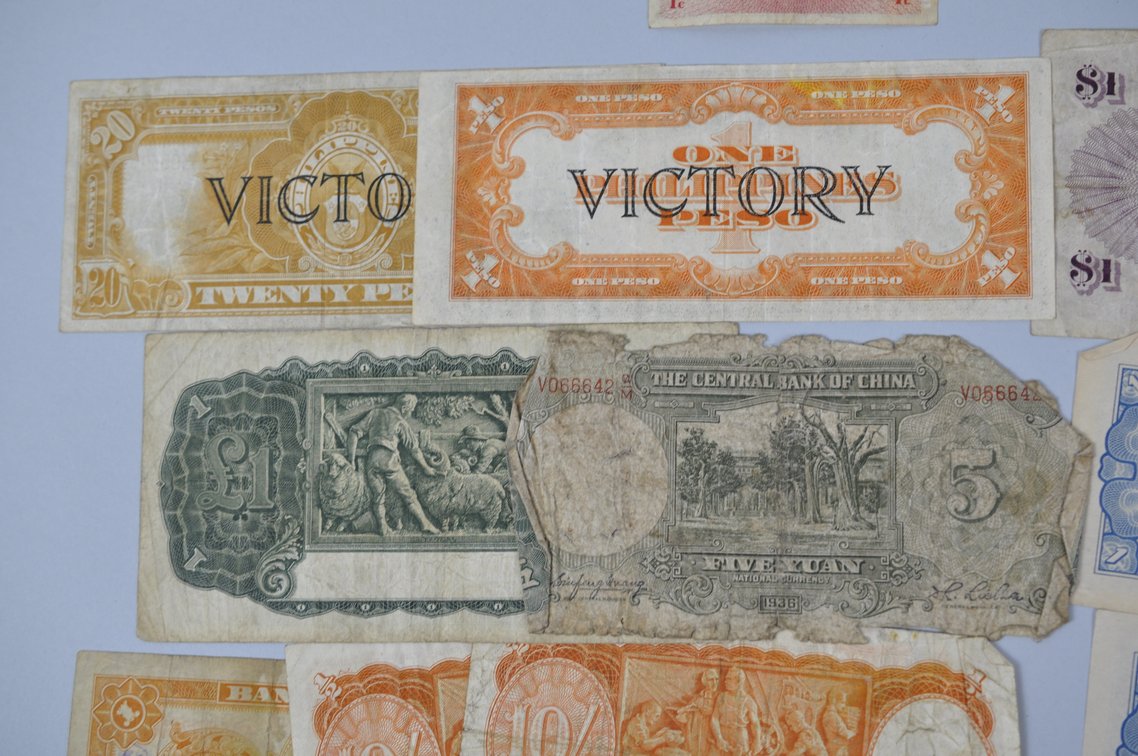 Assortment of Old Banknotes from the Pacific and World War Two, photo 13 of 20