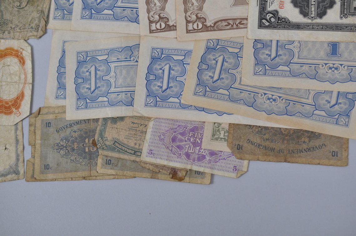 Assortment of Old Banknotes from the Pacific and World War Two, photo 18 of 20
