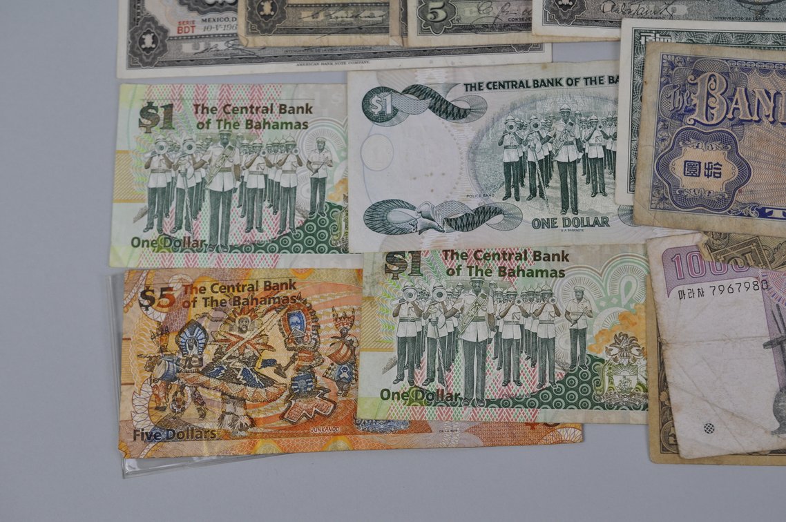 Large Assortment of Banknotes from Various Countries, photo 2 of 19