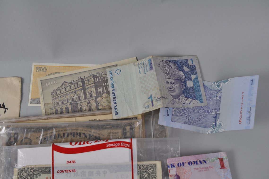 Large Assortment of Banknotes from Various Countries, photo 19 of 19