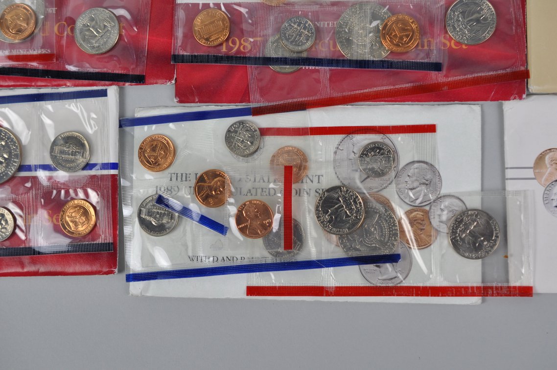 Uncirculated Coin Sets from the 1980s, photo 13 of 15