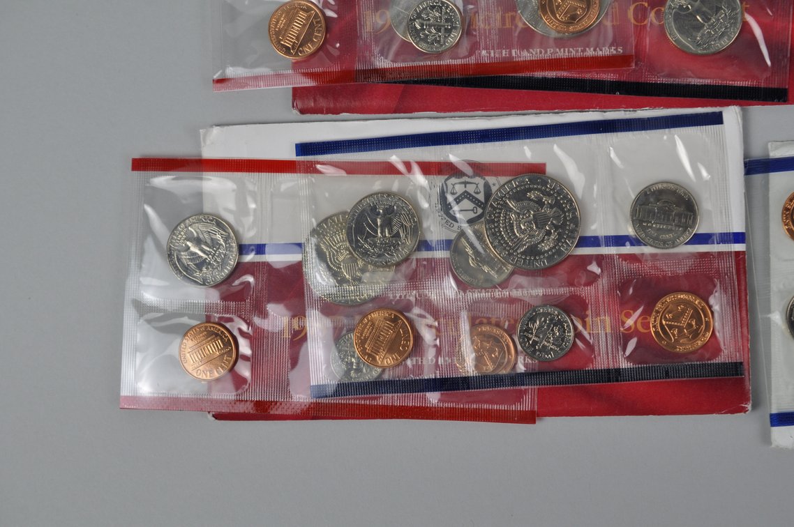 Uncirculated Coin Sets from the 1980s, photo 11 of 15