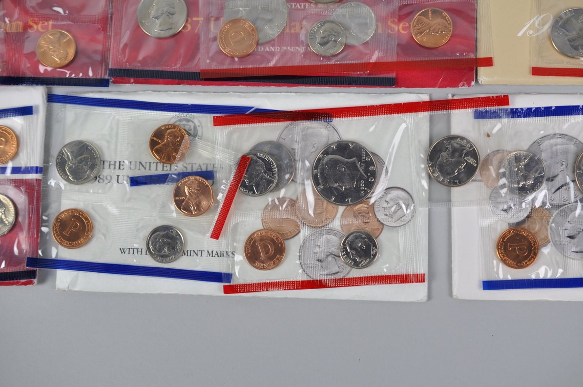 Uncirculated Coin Sets from the 1980s, photo 7 of 15