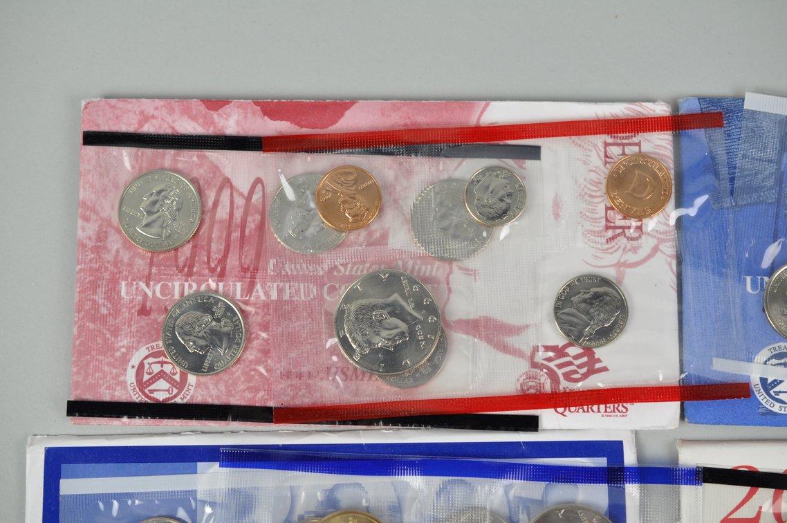 Uncirculated Modern Coin Sets, photo 2 of 13