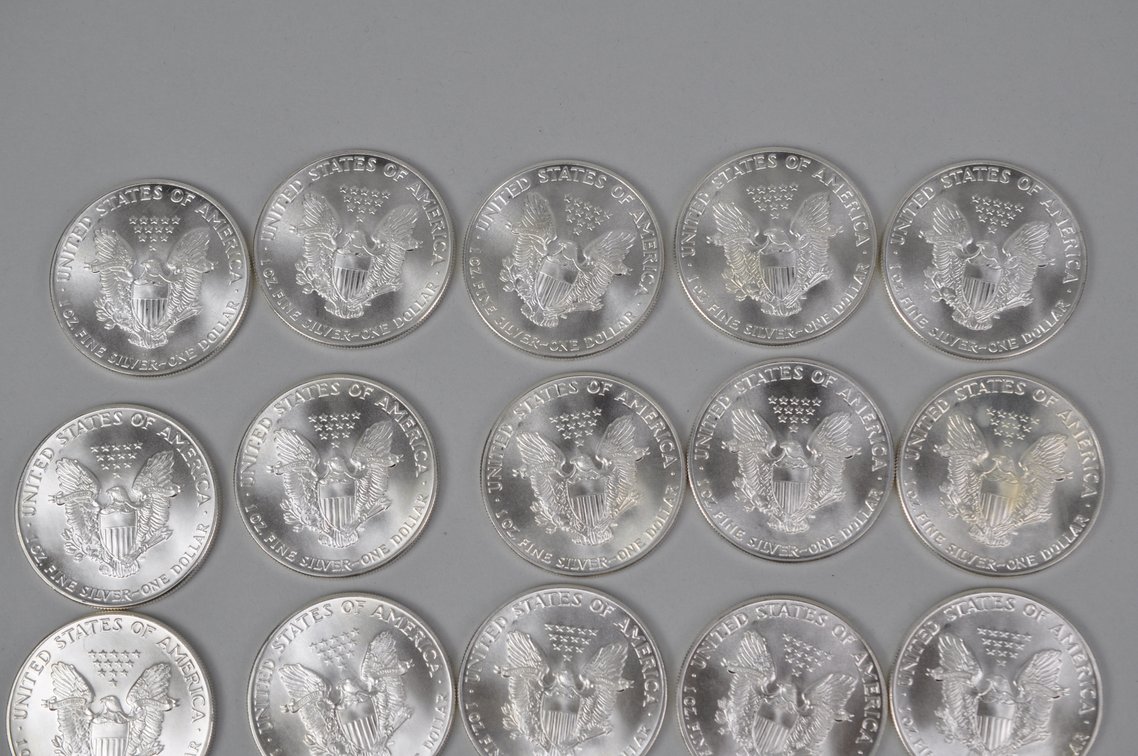 Green Mint Tube of 1986 American Silver Eagles, photo 5 of 8