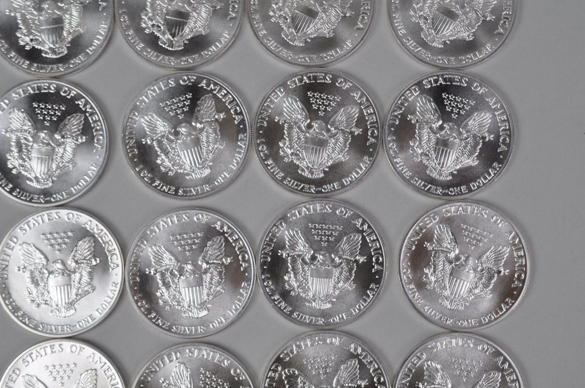 Green Mint Tube of 1989 American Silver Eagles, photo 8 of 9