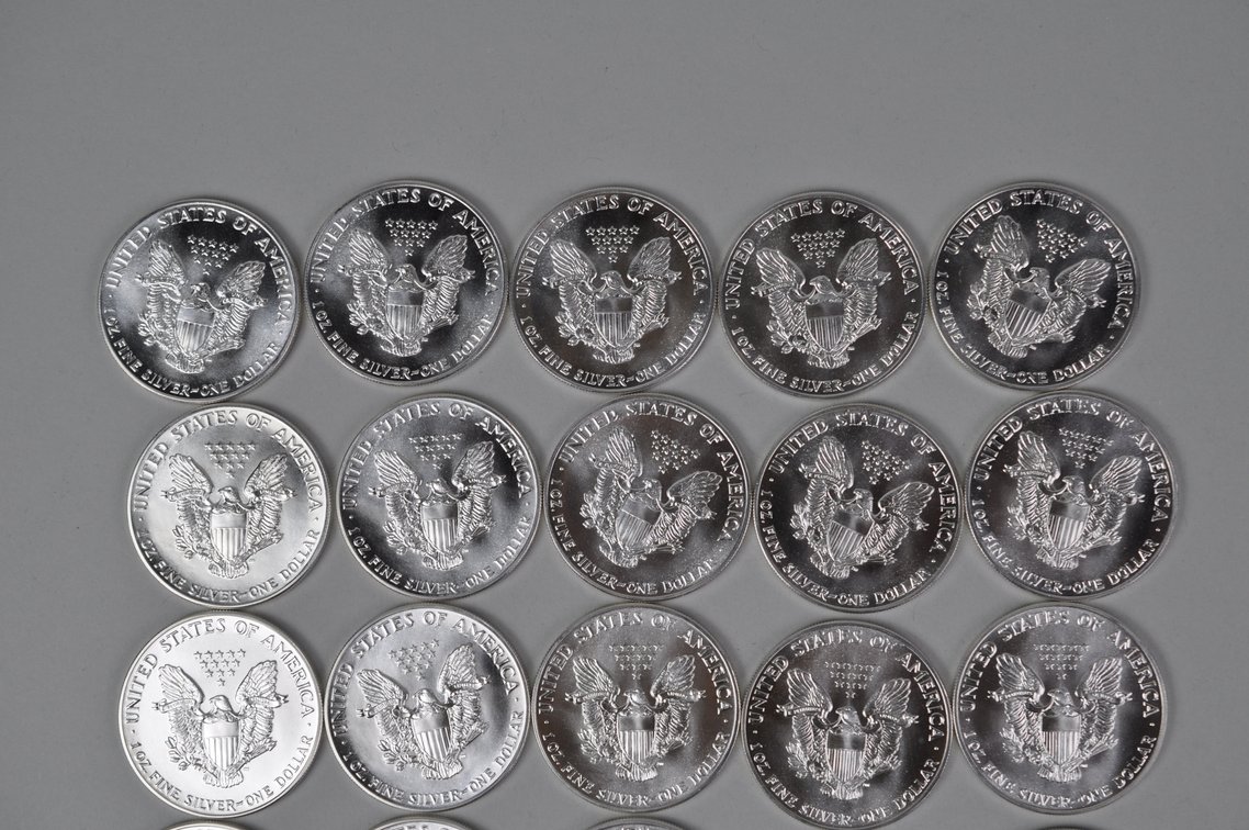 Green Mint Tube of 1987 American Silver Eagles, photo 6 of 9