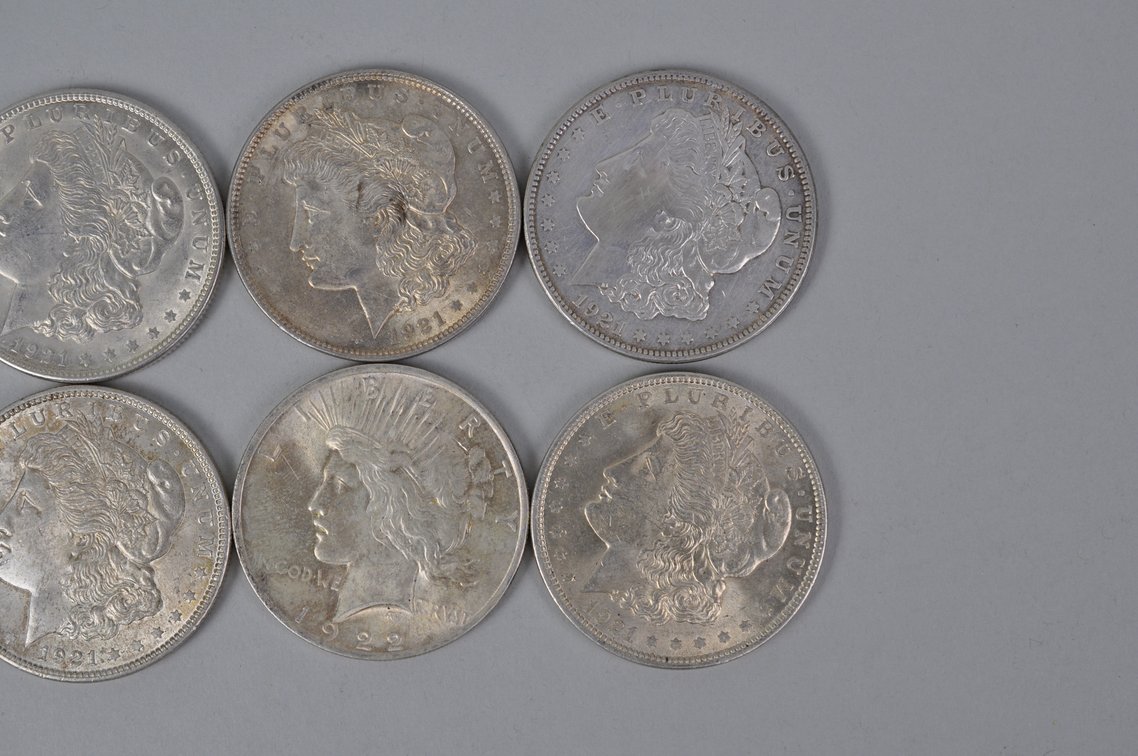 Nine 1921 and One 1922 Silver Morgan and Peace Dollars, photo 4 of 8