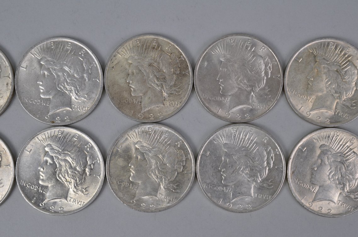 Ten 1922 Silver Peace Dollars, photo 3 of 8