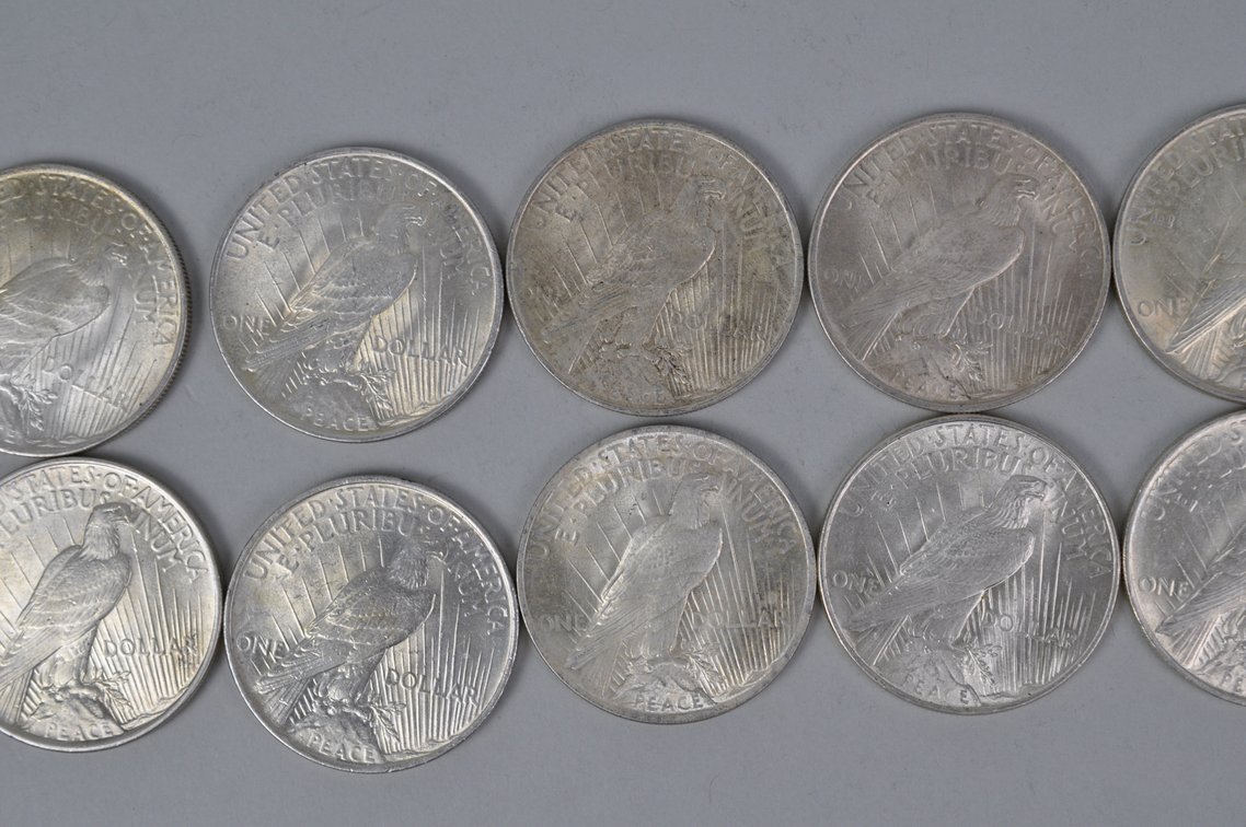 Ten 1922 Silver Peace Dollars, photo 7 of 8