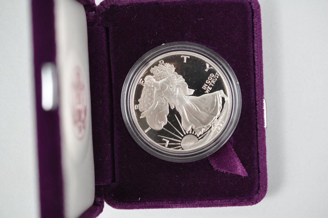 1991 Silver American Eagle in US Mint Box, photo 2 of 8