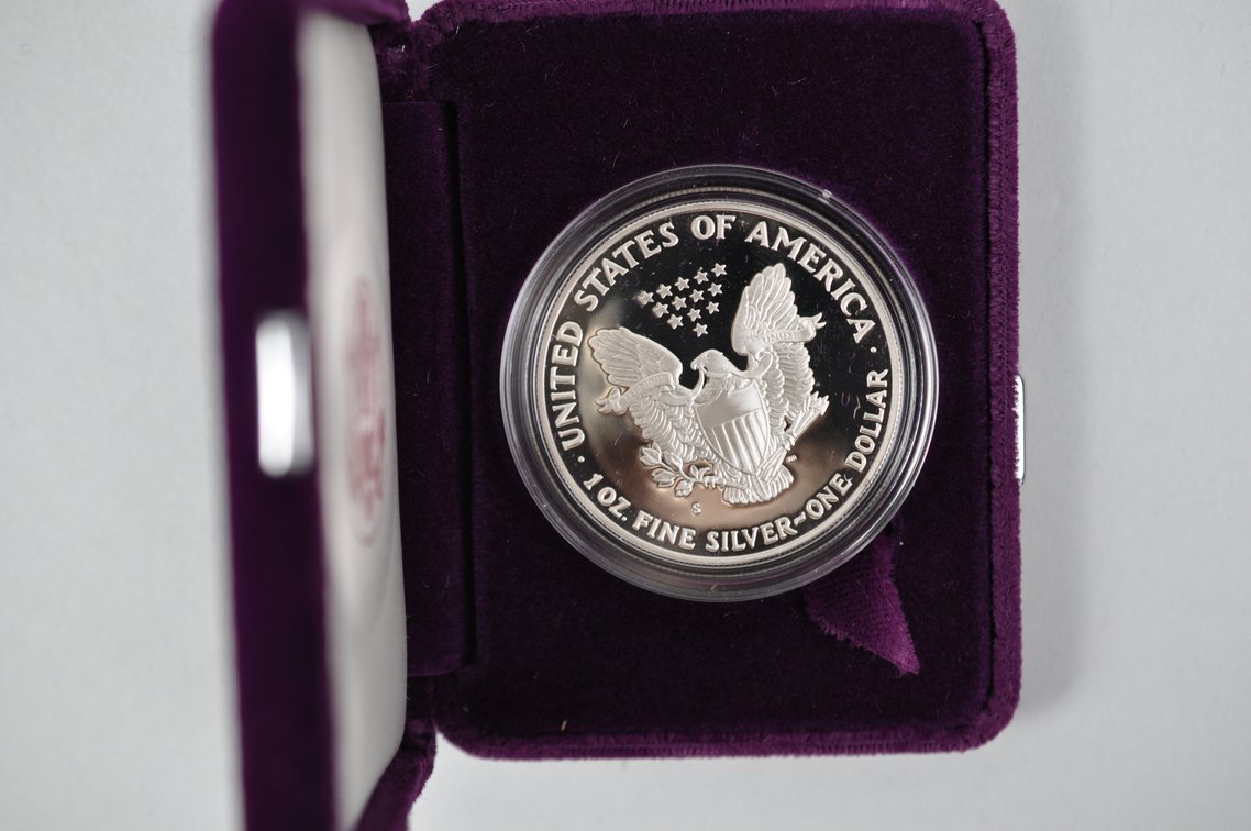 1991 Silver American Eagle in US Mint Box, photo 4 of 8