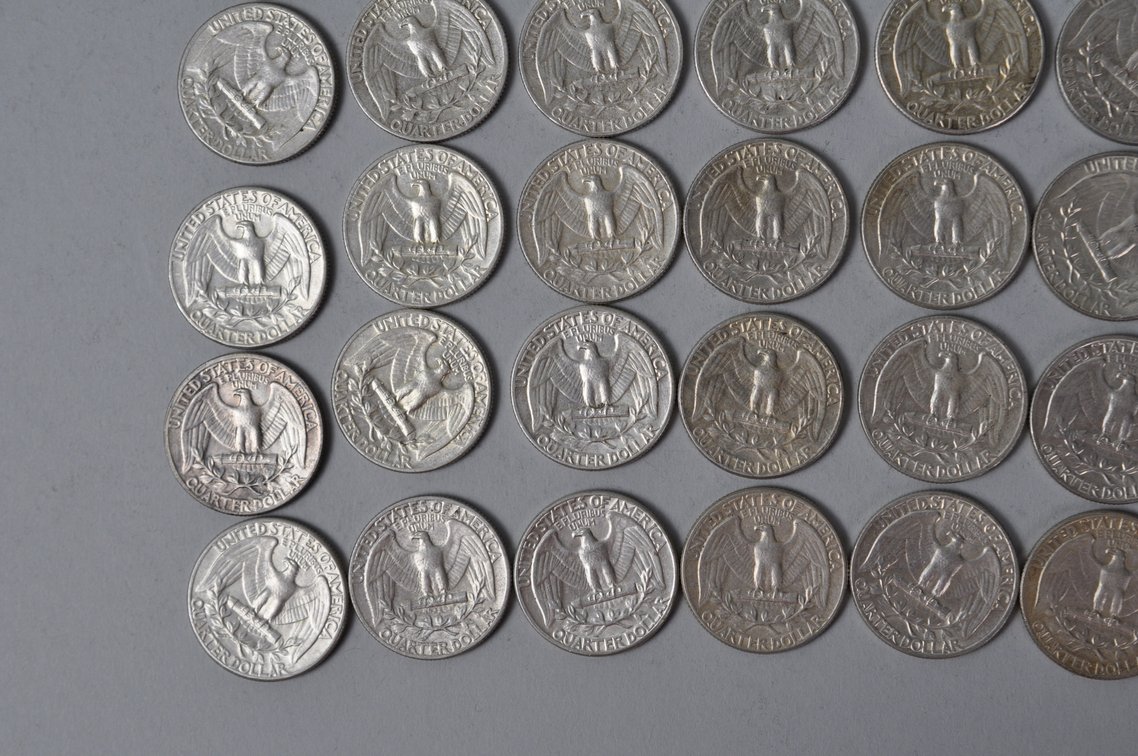 1945 and 1964 US Silver Quarters, photo 9 of 10