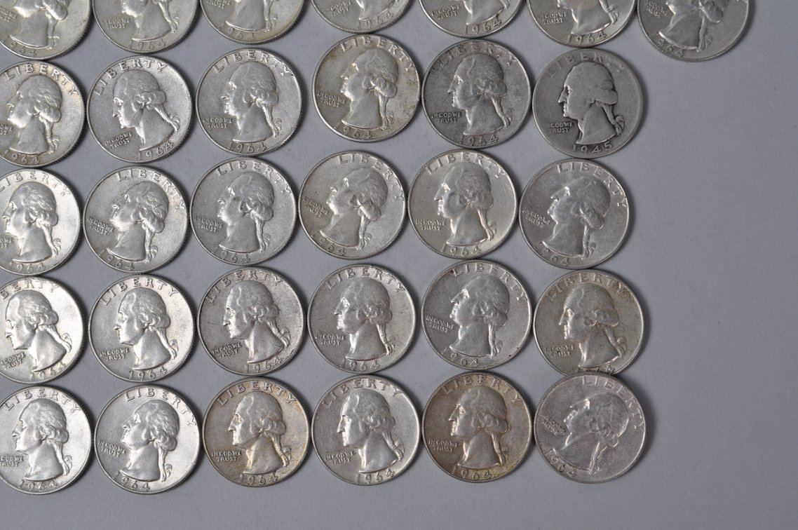 1945 and 1964 US Silver Quarters, photo 5 of 10