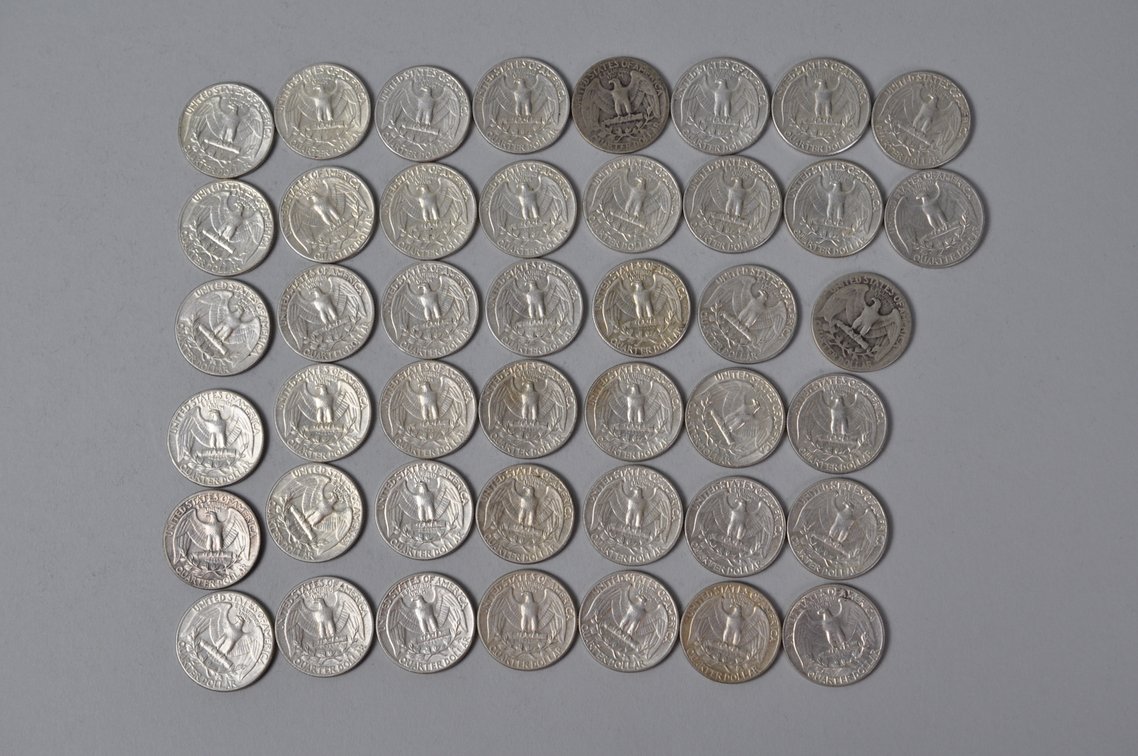 1945 and 1964 US Silver Quarters, photo 6 of 10