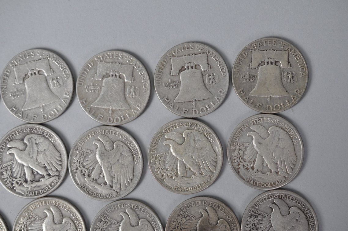 1945-1947 Walking Liberty , 1950-1951 Franklin US Silver Half Dollars, photo 8 of 11