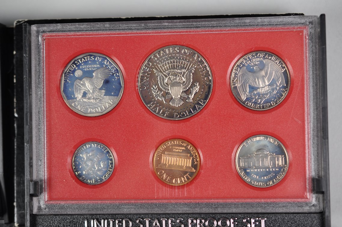 1970s and 1980s Original Proof Sets in Boxes, photo 14 of 14