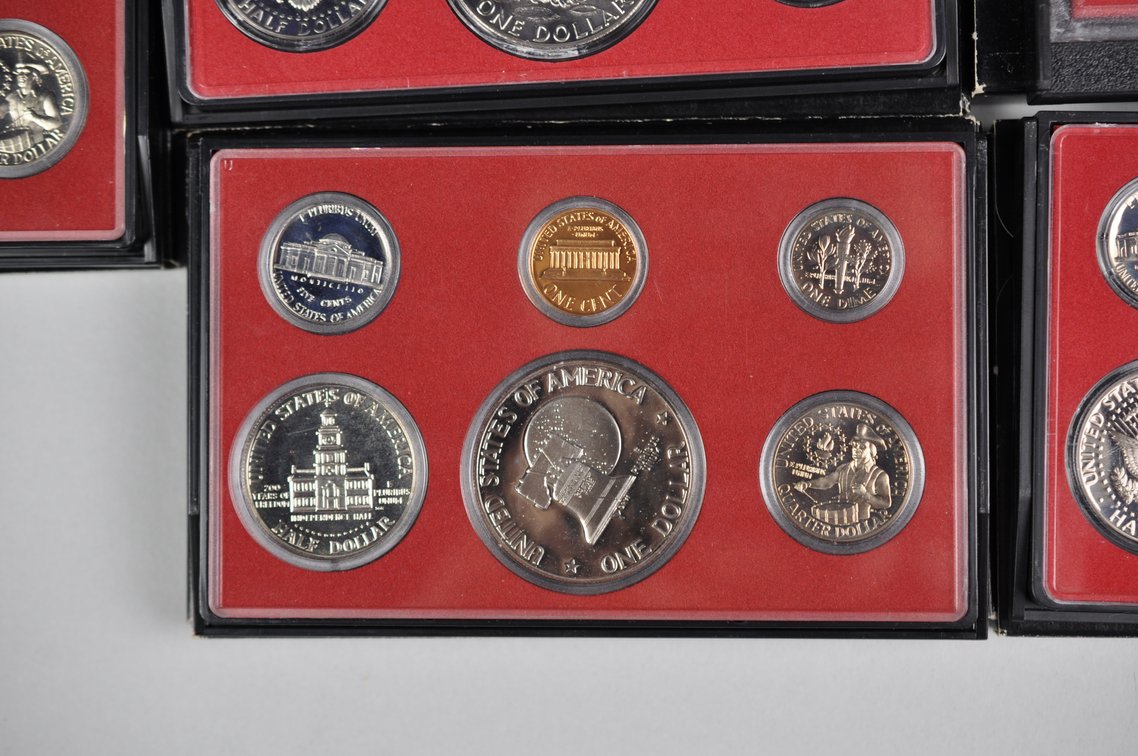 1970s and 1980s Original Proof Sets in Boxes, photo 11 of 14