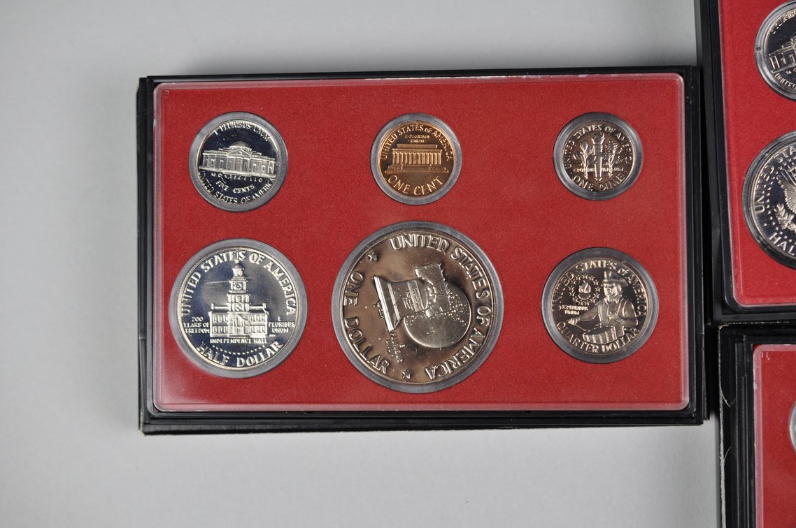 1970s and 1980s Original Proof Sets in Boxes, photo 9 of 14