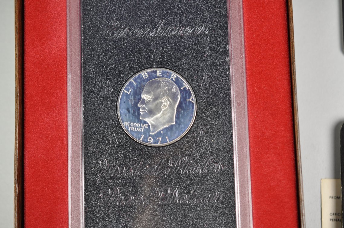 Bronze and Silver Medals and 1971 Silver Ike Proof Dollar Set, photo 11 of 12