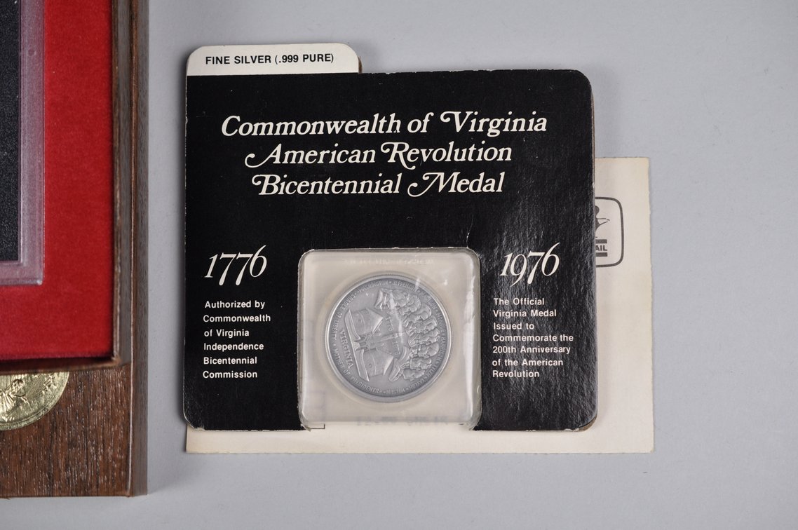Bronze and Silver Medals and 1971 Silver Ike Proof Dollar Set, photo 6 of 12