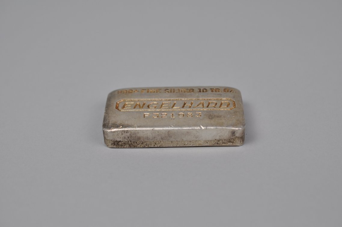 Engelhard .999 Fine Silver 10 ozt. Bar, photo 3 of 7