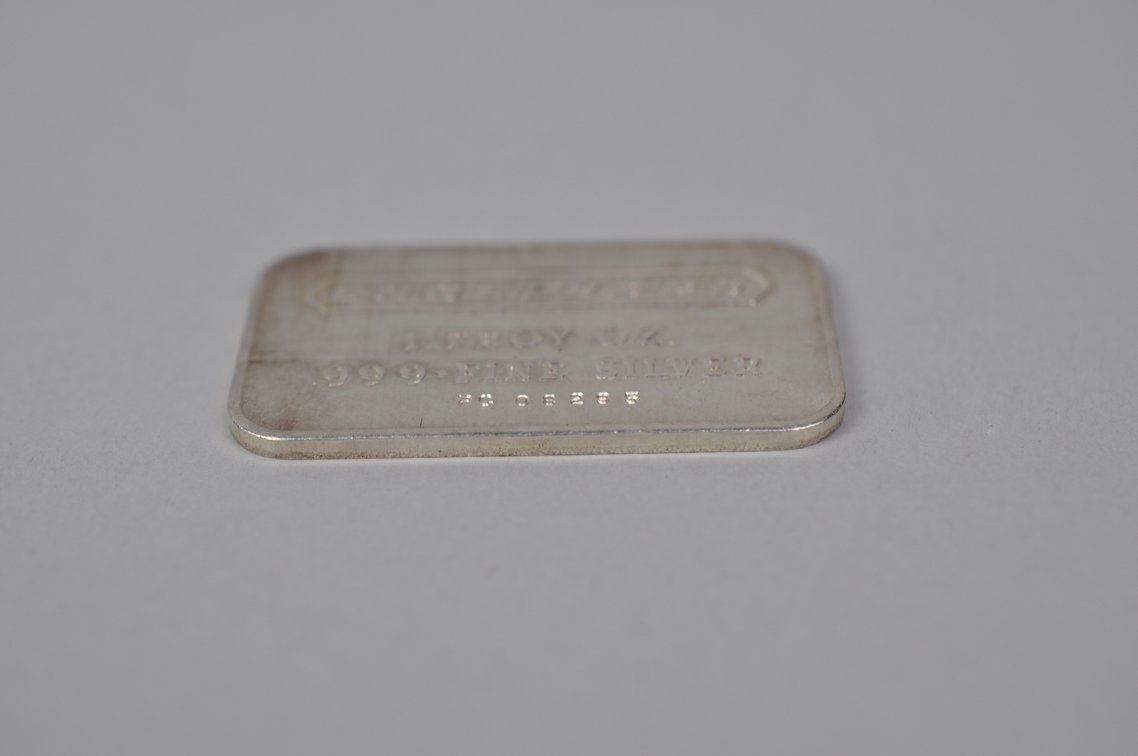 Engelhard .999 Fine Silver 1 ozt. Bar, photo 3 of 7
