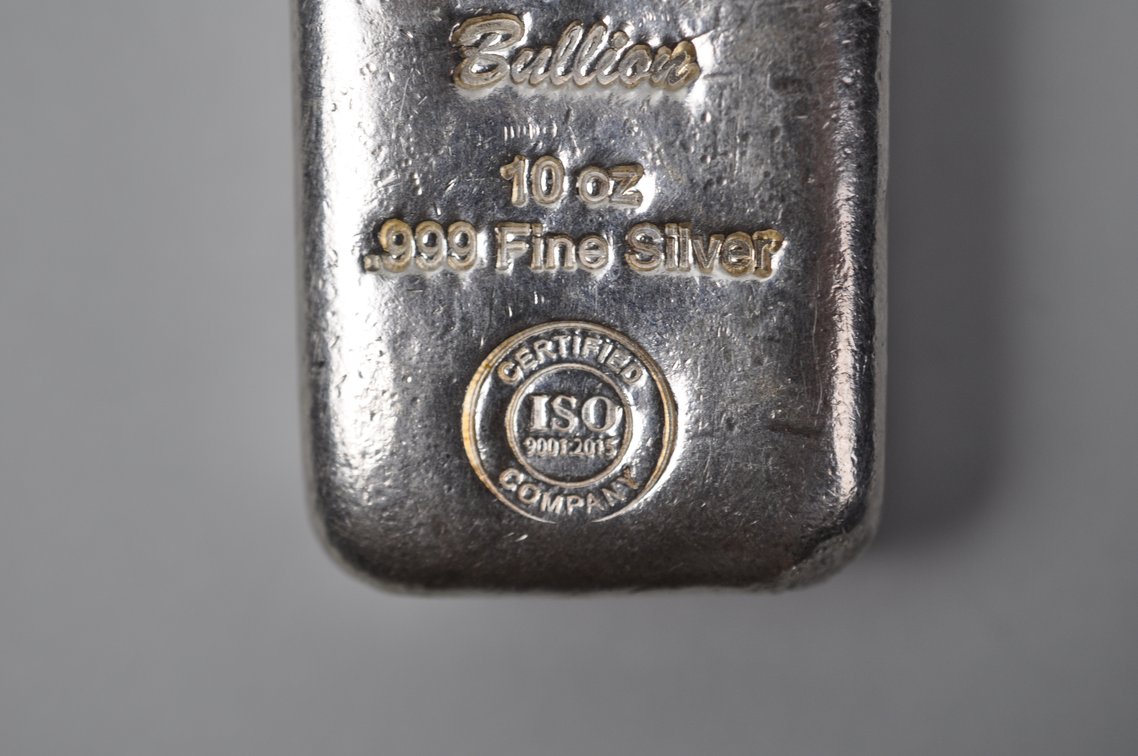Fleur de Lis Bullion 10 ozt .999 Fine Silver Bar, photo 5 of 11