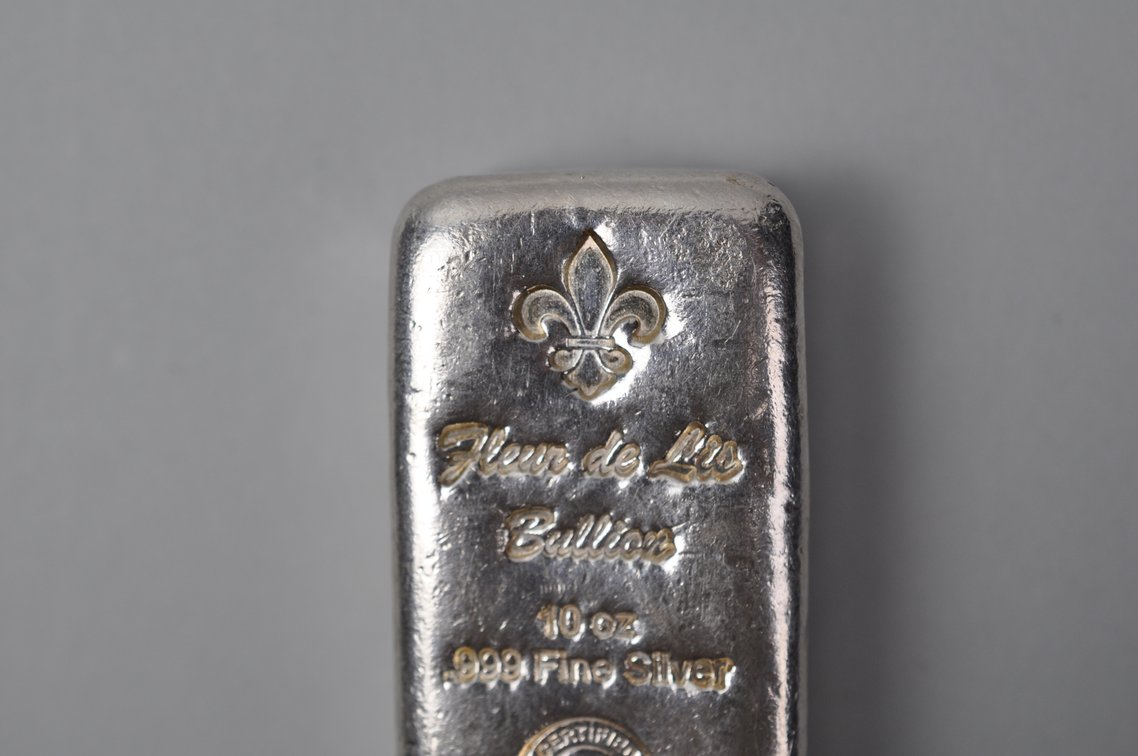 Fleur de Lis Bullion 10 ozt .999 Fine Silver Bar, photo 3 of 11