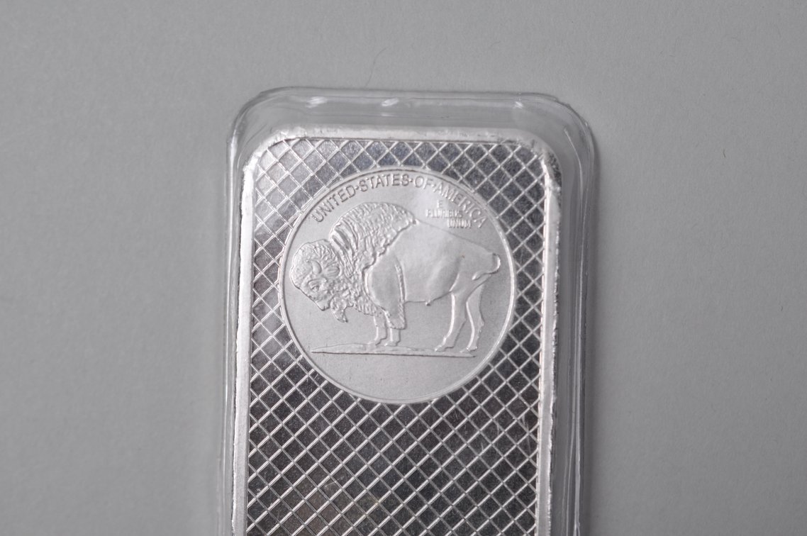Silvertowne Buffalo Fine Silver .999 5 ozt Bar, photo 7 of 8