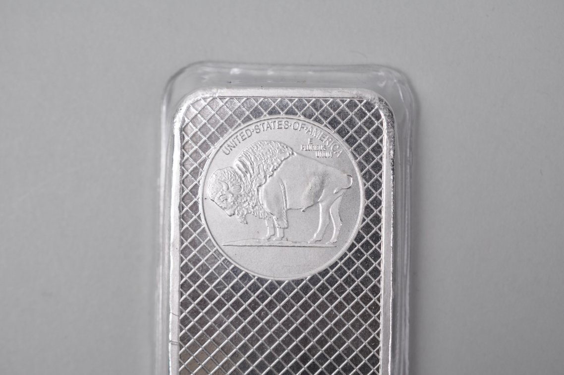 Silvertowne Buffalo Fine Silver .999 5 ozt Bar, photo 8 of 10