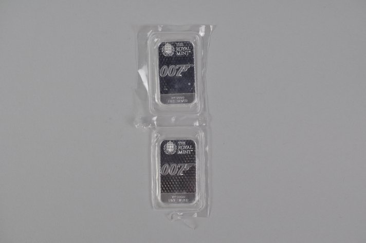 Two The Royal Mint 007 1 ozt .9999 Fine Silver Bars