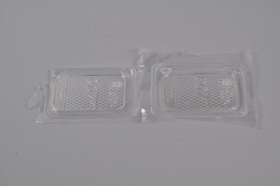 Two The Royal Mint 007 1 ozt .9999 Fine Silver Bars, photo 6 of 12