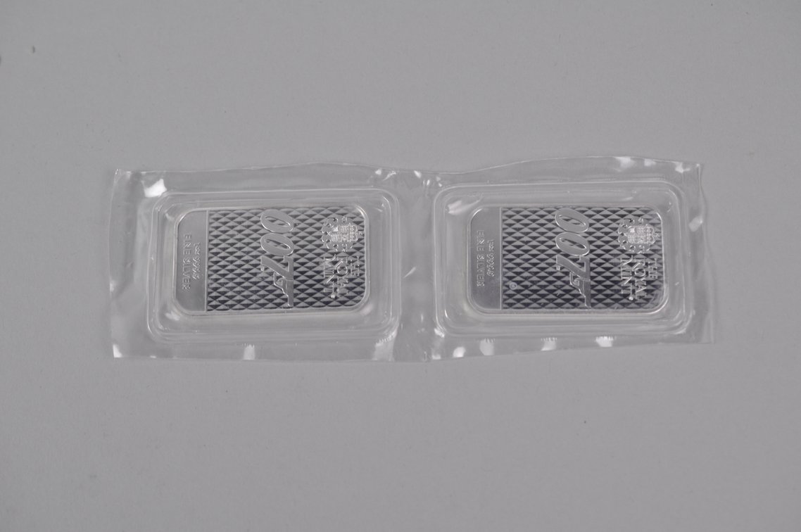 Two The Royal Mint 007 1 ozt .9999 Fine Silver Bars, photo 7 of 12
