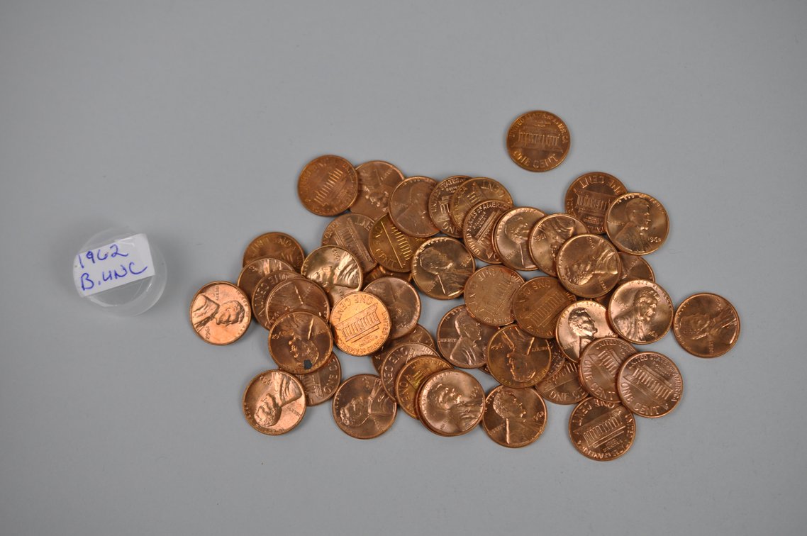1961-1962 and 1970 B. UNC Lincoln Memorial Pennies, photo 5 of 15