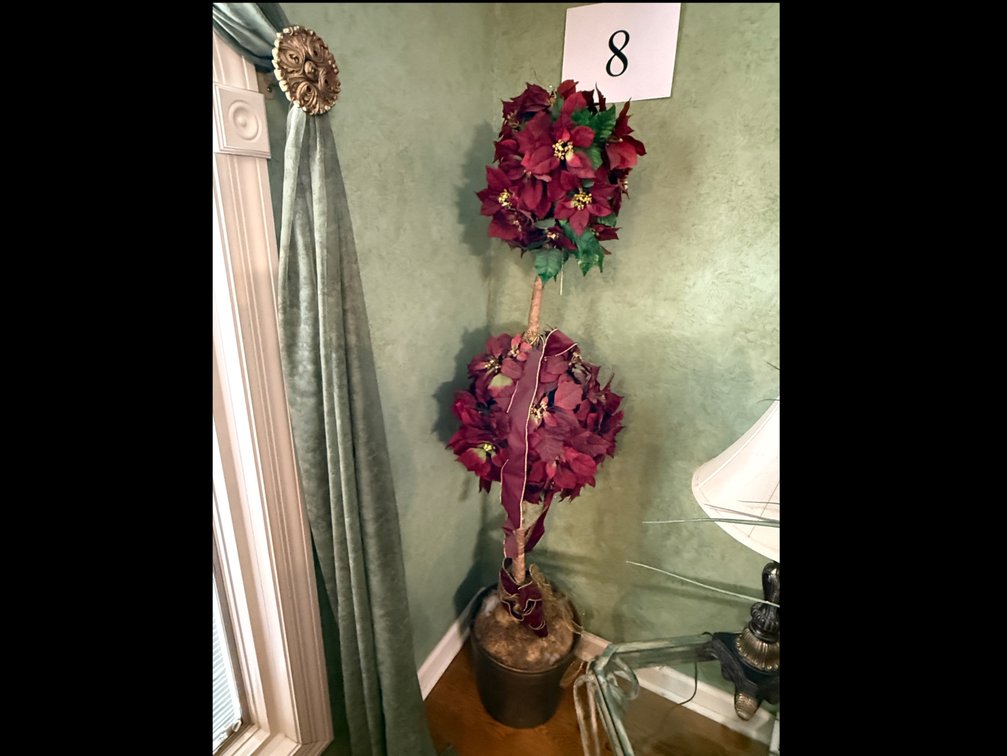 6' DECORATIVE TREE
