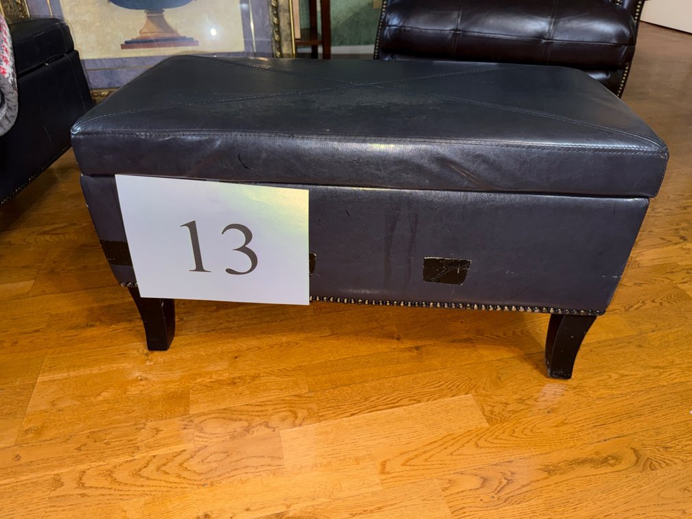 APPROX 32" BENCH WITH CHEST STORAGE