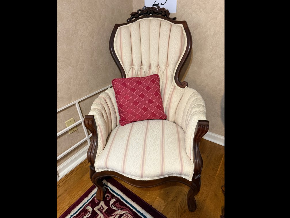 GRAND VICTORIAN ARMCHAIR WITH PIERCED CARVINGS
