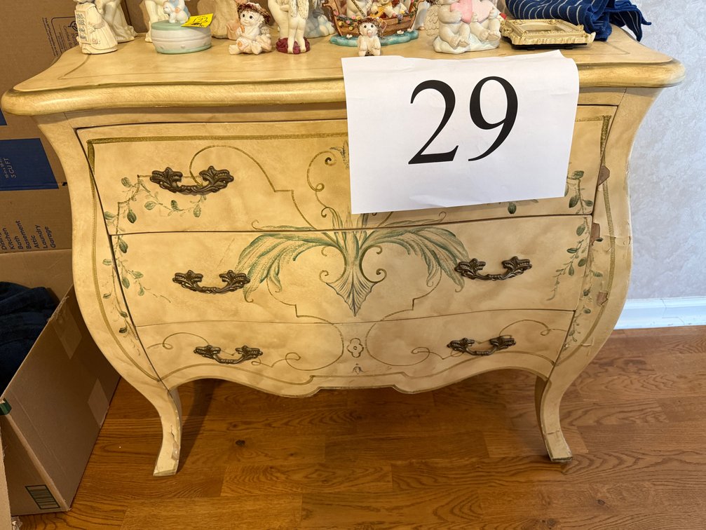 3 DRAWER 4 LEG CHEST