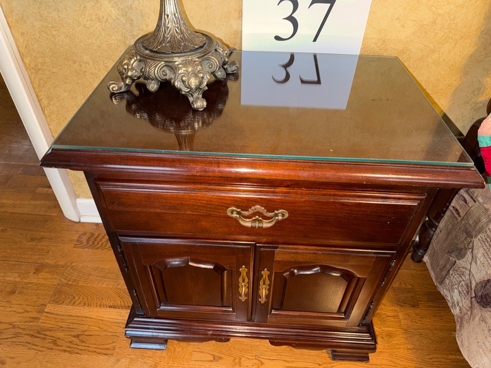 1 DRAWER 2 DOOR NIGHTSTAND
