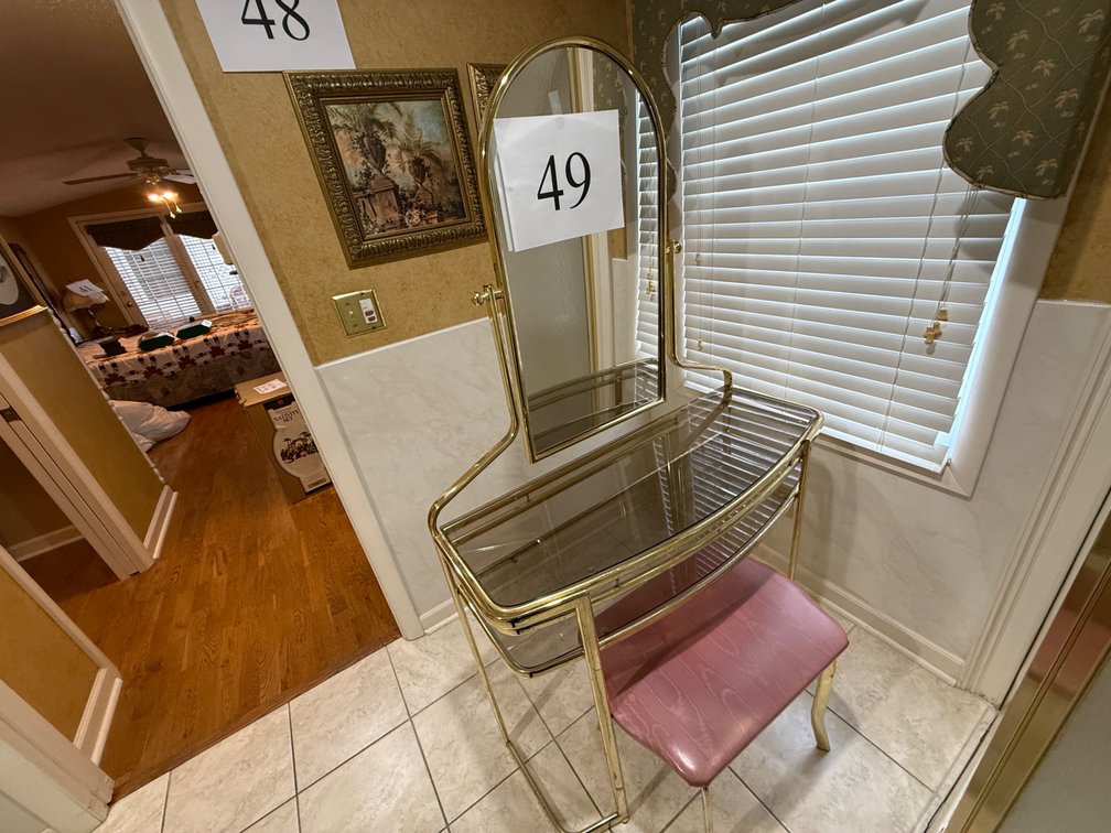 GLASS TOP DRESSING TABLE