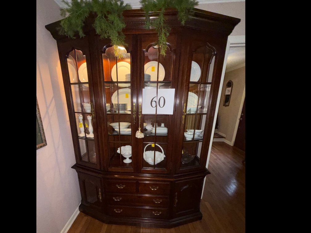 6'9" CHINA CABINET
