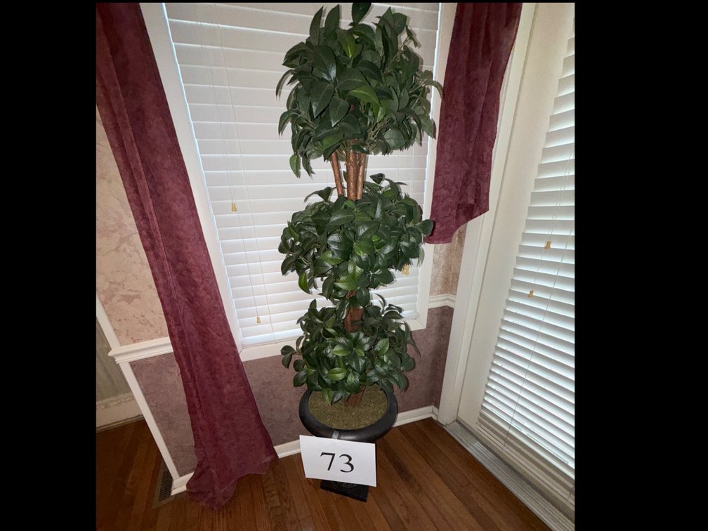 5' DECORATIVE TREE AND POT
