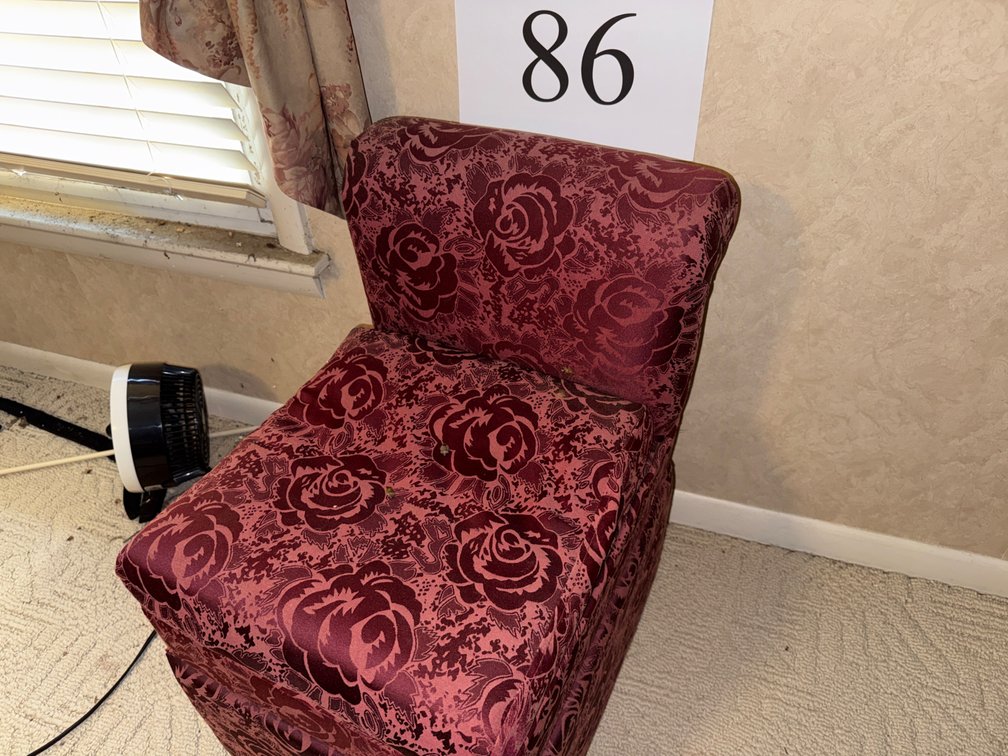 SIDE CHAIR WITH STORAGE