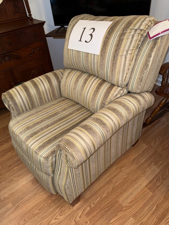 Recent la-z-boy recliner