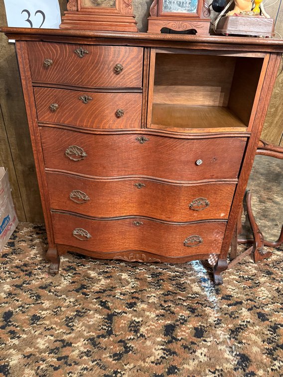Antique 5 drawer chest of drawers w/ ready box