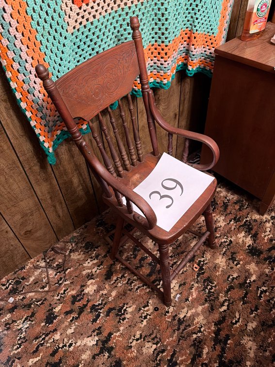 Press carved spoke back high chair